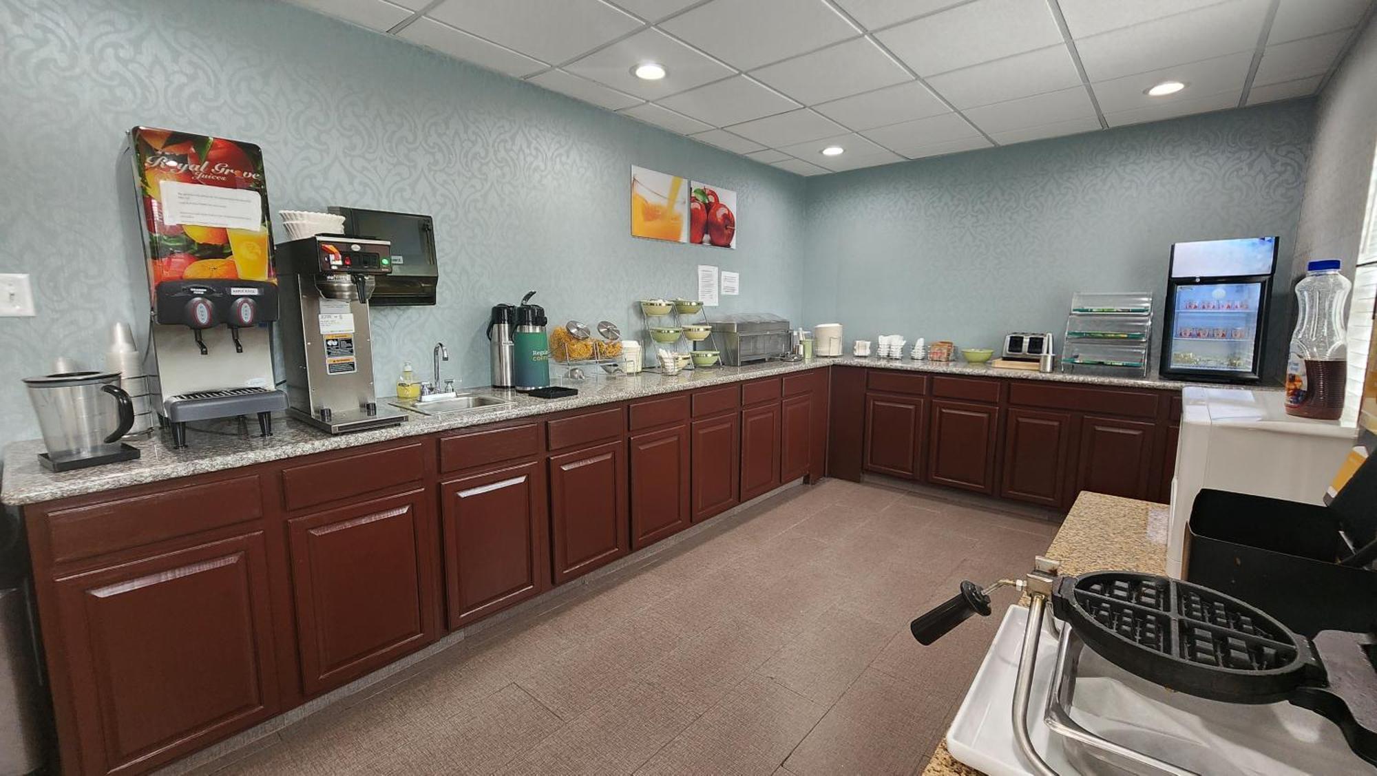 Quality Inn Dublin I-81 Екстер'єр фото