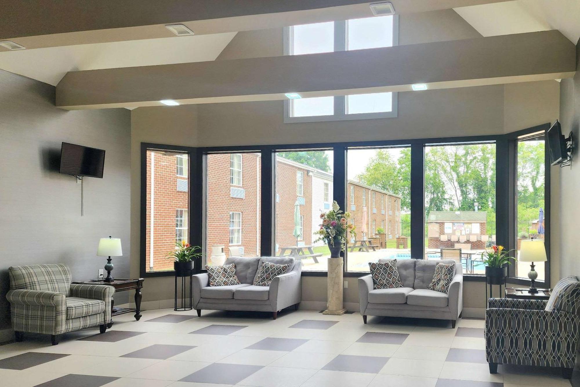 Quality Inn Dublin I-81 Екстер'єр фото
