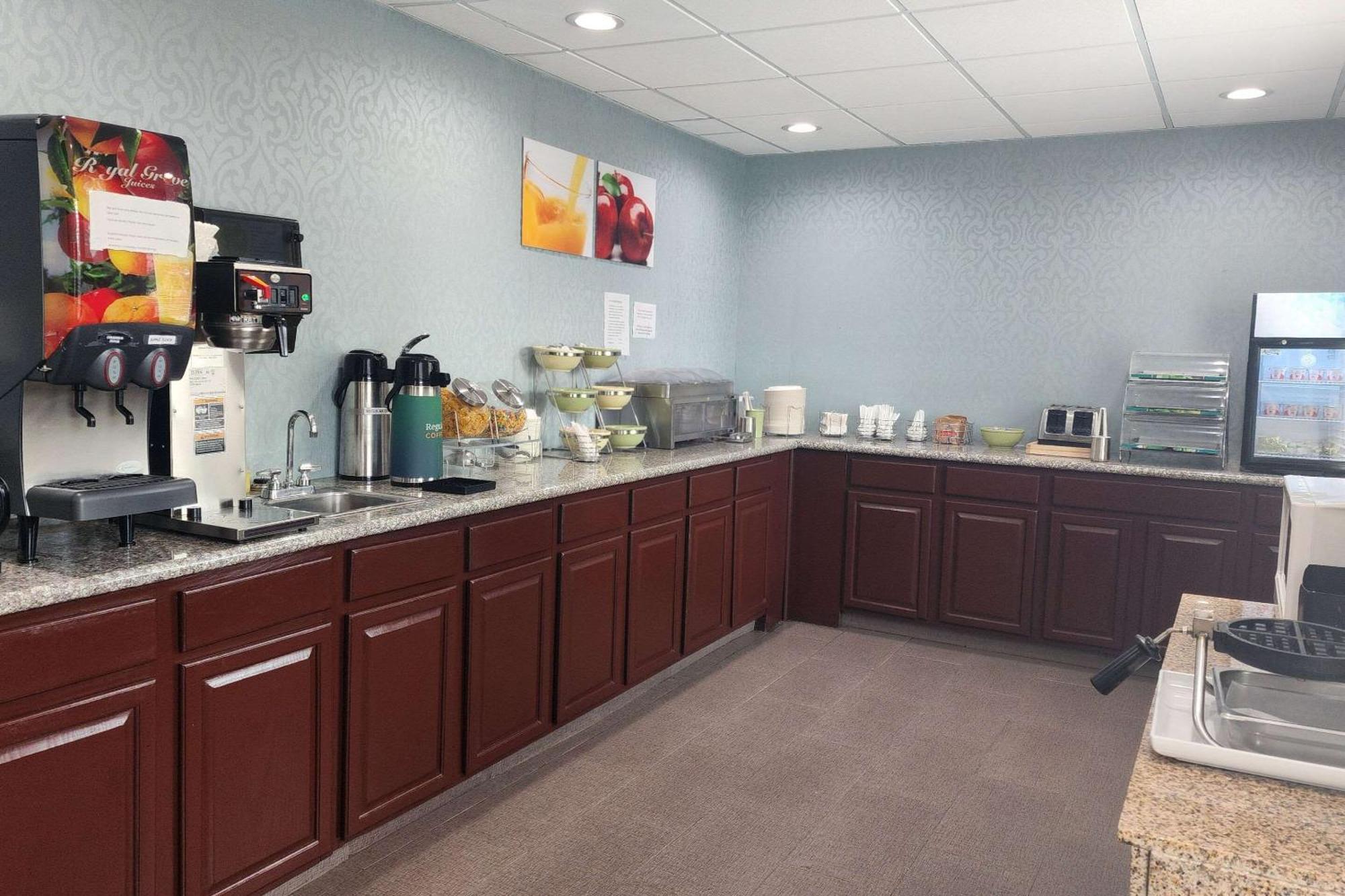 Quality Inn Dublin I-81 Екстер'єр фото